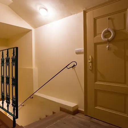 Bohemian Chic 2 Bedroom 2 Bathroom Loft With Hanging Chair Apartman Prága