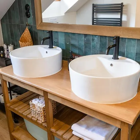 Bohemian Chic 2 Bedroom 2 Bathroom Loft With Hanging Chair * Prague