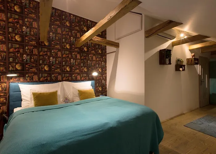 Bohemian Chic 2 Bedroom 2 Bathroom Loft With Hanging Chair