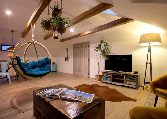 Bohemian Chic 2 Bedroom 2 Bathroom Loft With Hanging Chair Appartamento