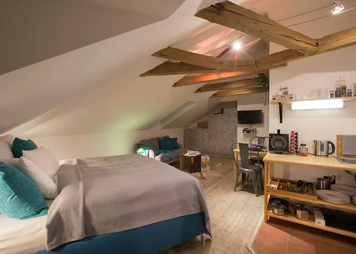 Bohemian Chic 2 Bedroom 2 Bathroom Loft With Hanging Chair